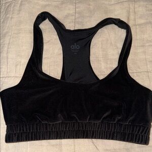 Women’s ALO sports bra